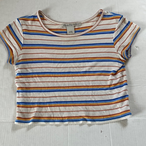 American Rag Crop Tee 💛 - Picture 3 of 5